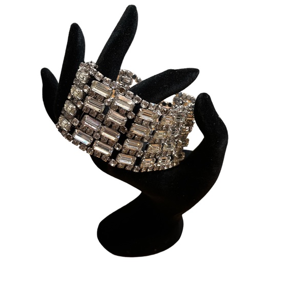 Vintage Jewelry - ⭐️ 4/$16 Vintage Clear Rhinestone Bracelet